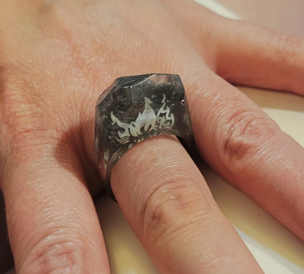 Flower Embedded rings