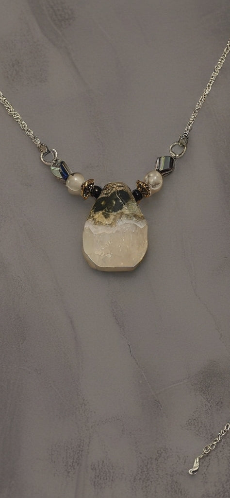Agate Teardrop Necklace